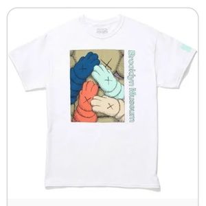 KAWS BROOKLYN MUSEUM white/cyan GRAPHIC TEE Size Small Art